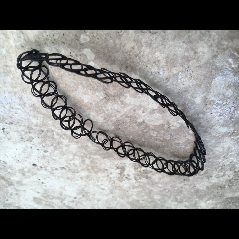 Black elastic choker NWOT